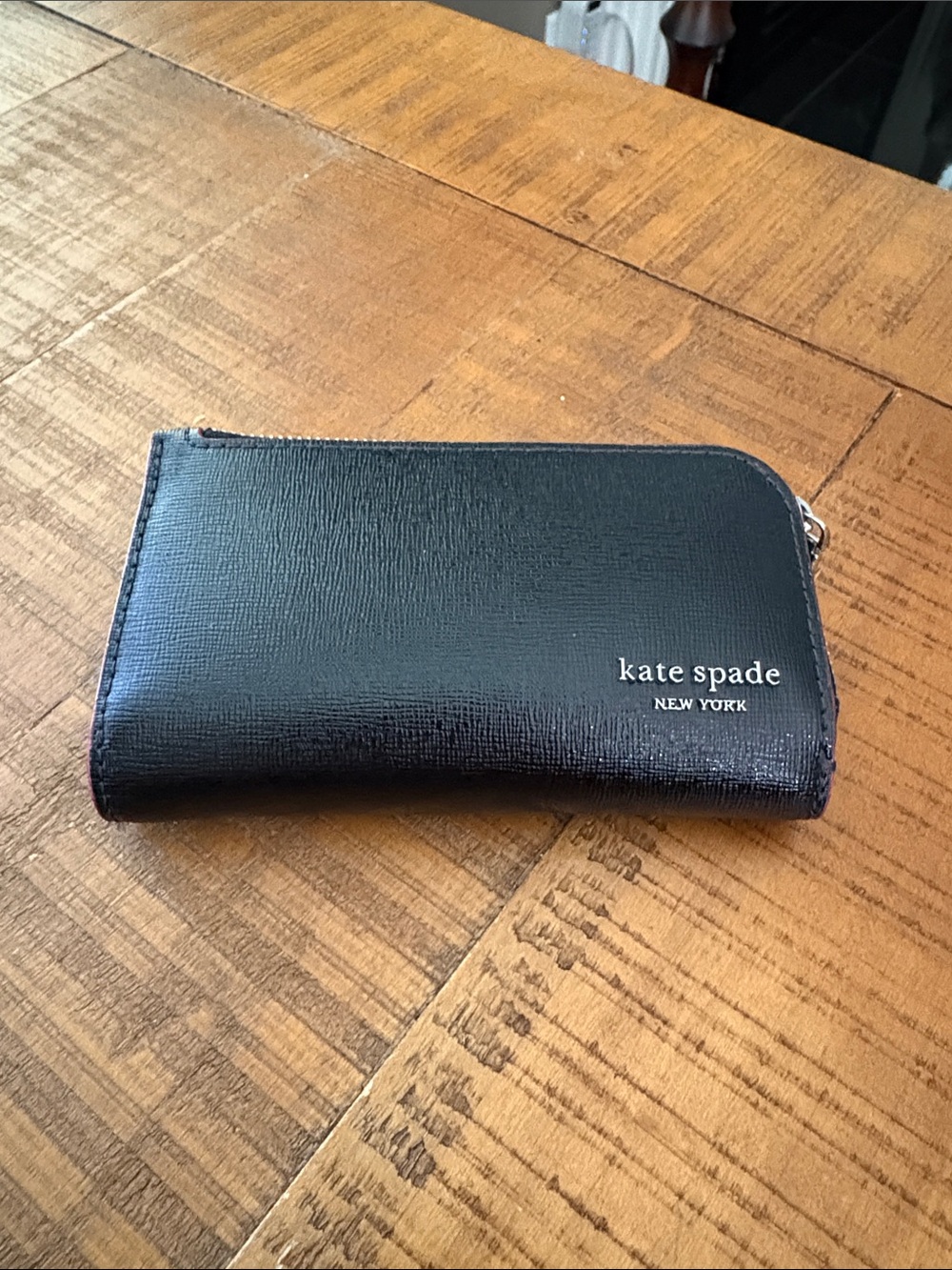 kate spade ♠️ Color Glitter Edge Trim black patent zip-around key & card holder